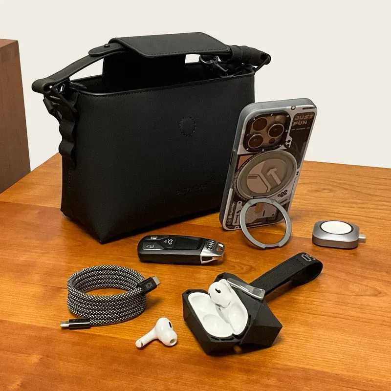 کاور یانگ کیت مدل Cyberpunk 360° Spin Magnetic Stand Case مناسب برای گوشی موبایل سامسونگ Galaxy S26 Ultra، تصویر 3
