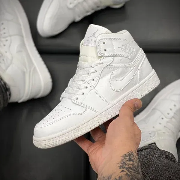 کفش پیاده روی مدل Air Jordan 1 ساق دار، تصویر 3